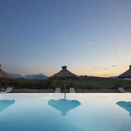 Stanic Estate Holiday home