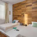 Stanic Estate Ferienhaus *